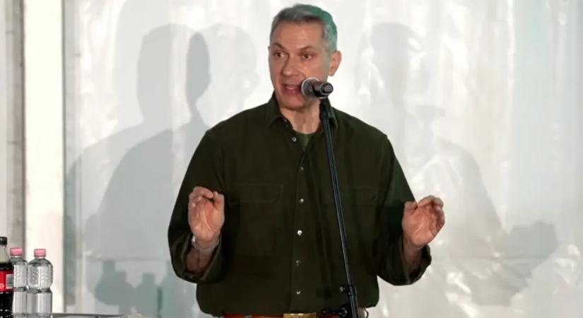 Ukránpártinak és tiszásnak nevezte Lázár János Pécelen az ellene tiltakozókat