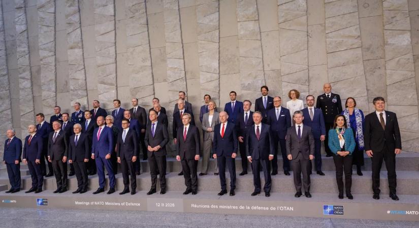 Szalay-Bobrovniczky Kristóf: A NATO maradjon védelmi szövetség!