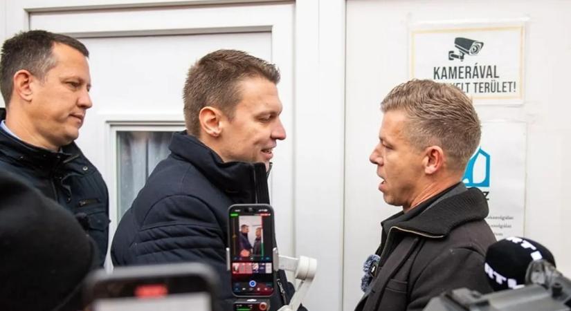 Menczer Tamás úgy helyretette a drogos bulin részt vevő Magyar Pétert, hogy a fal adta a másikat