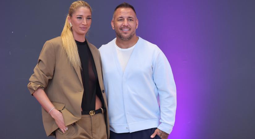 „Eskü, megteszem” – Meglepő dolgot kért Curtis kedvese, megkapja