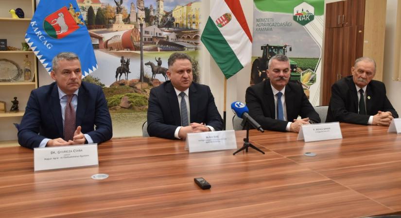 A gazdák jövője múlhat ezen, fontos témáról beszéltek a karcagi fórumon – galériával