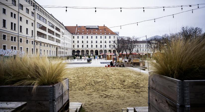 Városháza Park: csak a tervezés költsége százmillióval nőtt, de legalább négy évet késik is az egész