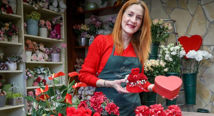Valentin-nap: virág, ékszer és eljegyzési gyűrű – mennyit költenek a szerelmesek?