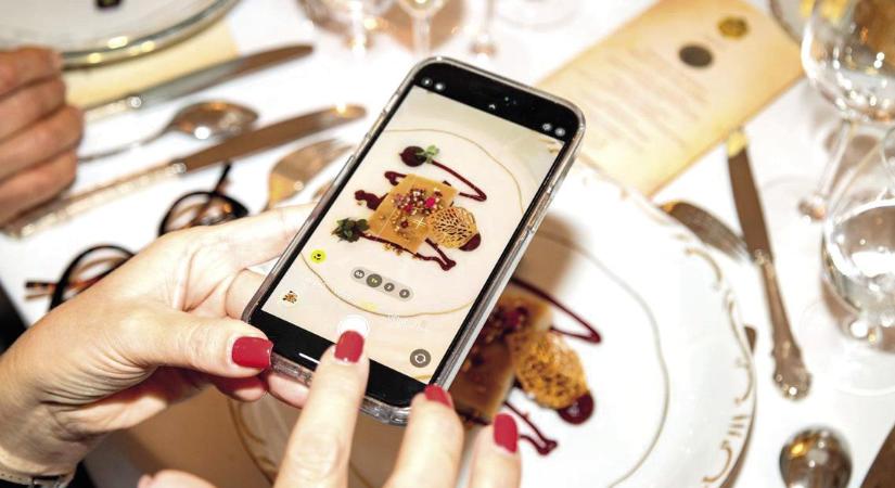 Teltházzal hódította meg a csillagokat a Gundel Palota első bálja