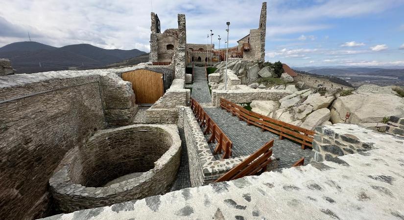 Déva váráról akarta a mélybe vetni magát egy férfi