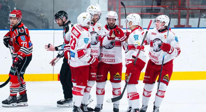 Elődöntőbe jutott a DVTK és a címvédő BJA a hoki ob I-ben