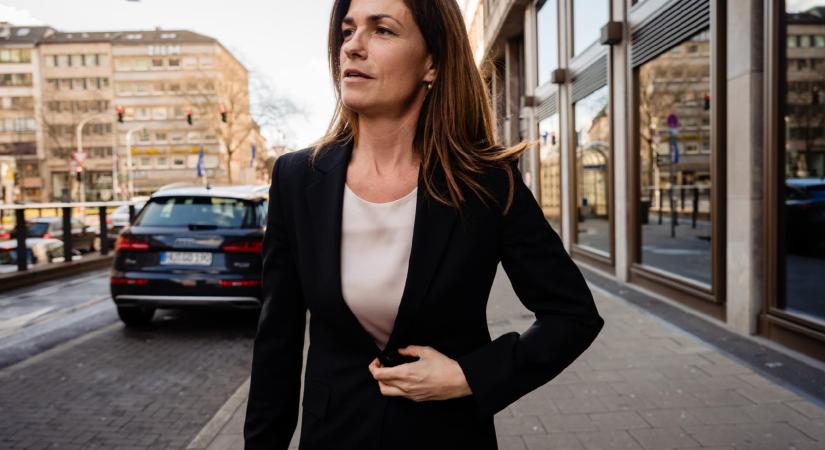 Nyílt levélben kérték Varga Judittól, hogy állítsa le a Magyar Péter elleni „gyomorforgató” kampányt