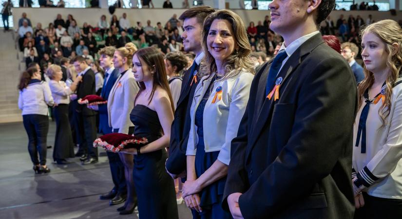 Kis szalag emlékeztetőül