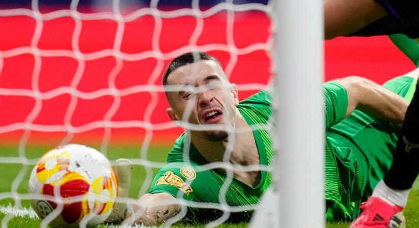 Döbbenetesen nagyot hibázott a Barcelona kapusa