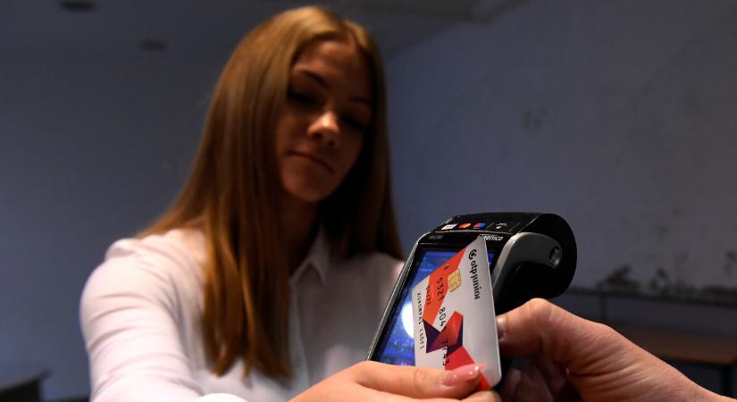 Így nullázzák le semmi perc alatt bárki bankszámláját: rengeteg magyar hiába futhat a pénze után