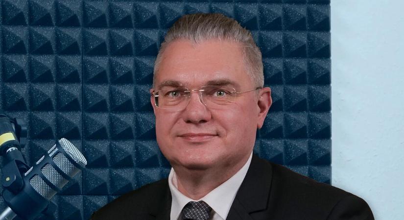 Elindult a visszaszámlálás: 10 évük van hátra az AI-ra legyintő cégeknek – Klasszis Podcast