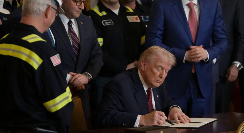 Megdöbbentő utasítást adott Trump a Pentagonnak, a szénről van szó