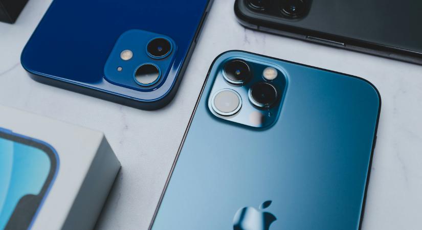 Vészfrissítést adott ki az Apple, több mint két tucat hiba volt az iPhone-okban