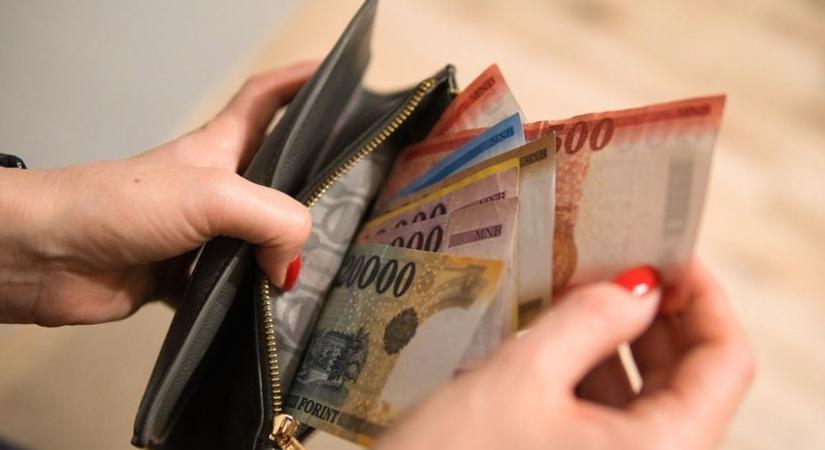 Sok háztartást érinthet – hamarosan semmit sem ér ez a papírpénz