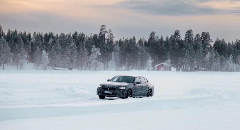 Figyelem! – ezen az úton tilos használni a biztonsági övet