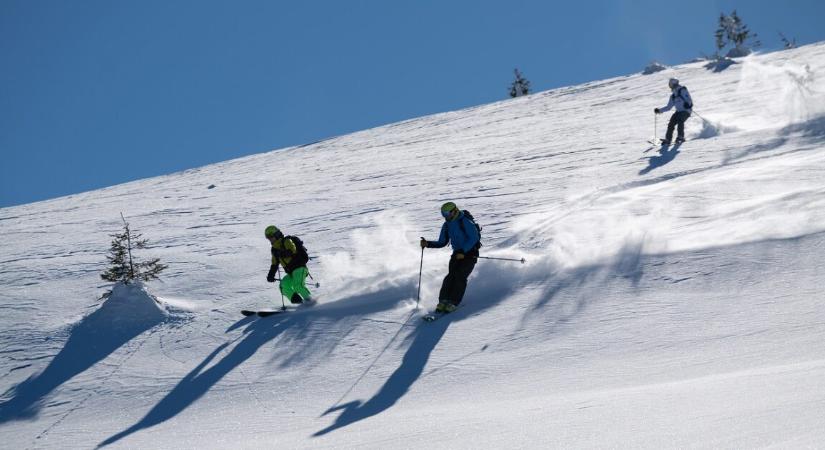 Egy 26 éves síelő is meghalt – már a helyszínen életét vesztette
