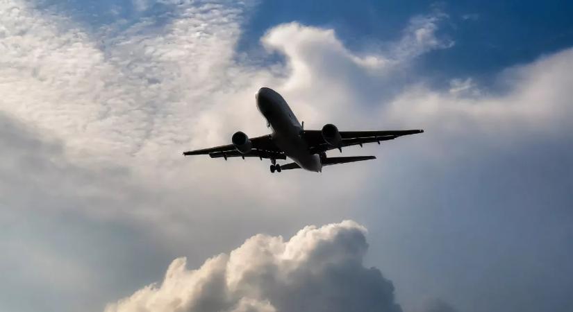 Megrázó részletek: majdnem lezuhant egy utasszállító Prága mellett