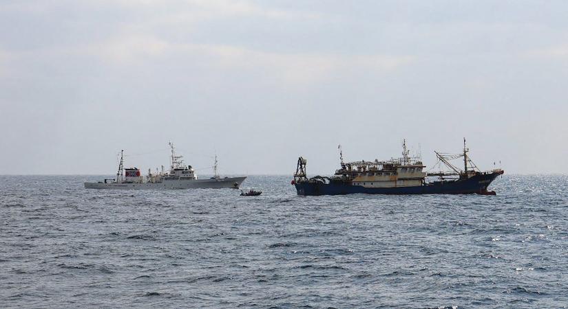 Japán lefoglalt egy kínai halászhajót, a kapitányt letartóztatták