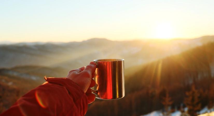 Pénteki friss hírek, forgalom, időjárás – Reggeli pakk