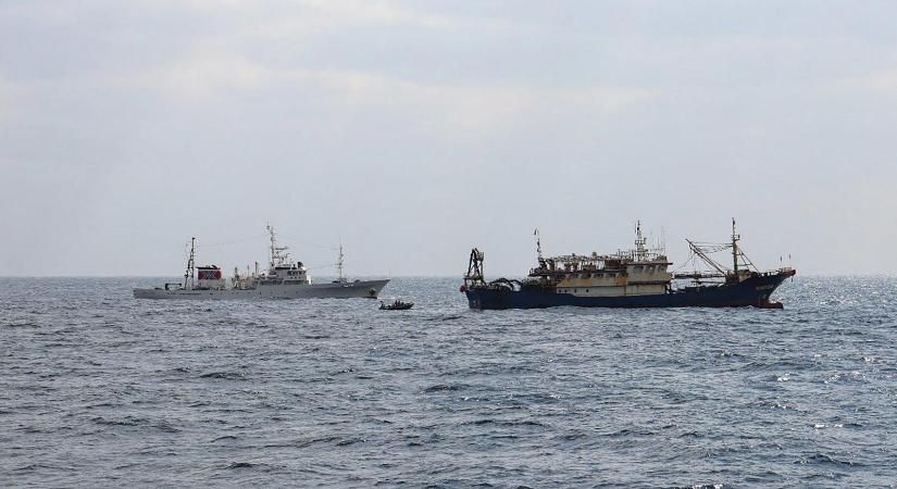 Kínai halászhajót foglaltak le a japán hatóságok, a kapitányt letartóztatták