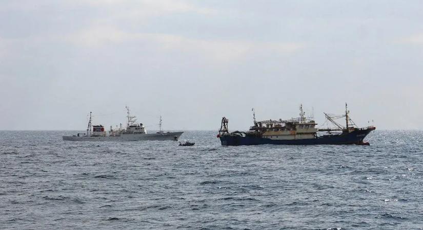 Japán lefoglalt egy kínai halászhajót