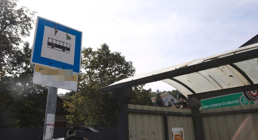 Balhé az egyik szombathelyi buszmegállóban, a rendőröknek kellett közbelépni