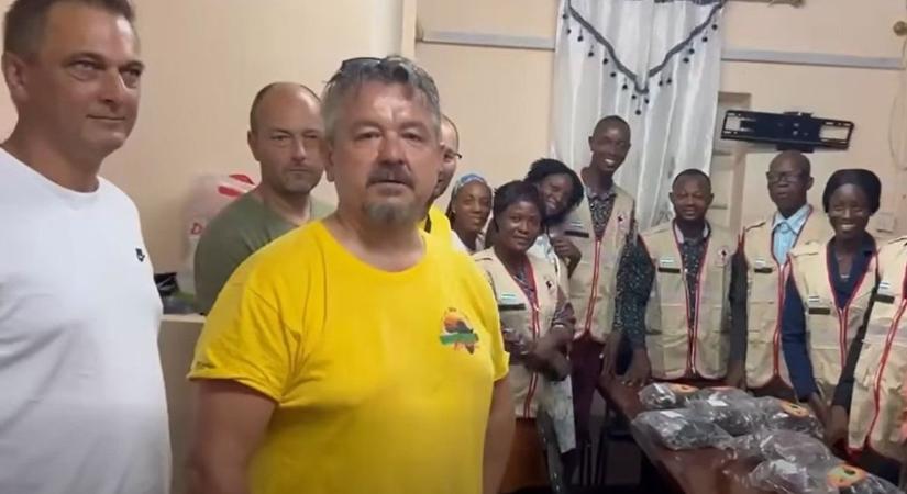 A Naturland Team szemüvegeket adományozott Afrikában, a gin viszont elfogyott