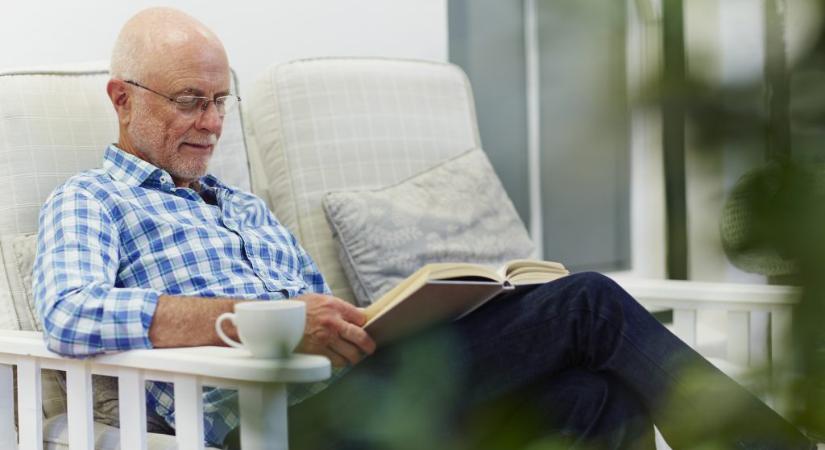 Olvasással, írással, tanulással védekezhetünk a demencia ellen