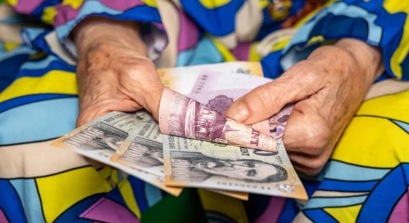 Menczer: A baloldal elvette, mi visszaadtuk a 13. havi nyugdíjat