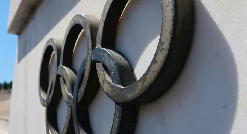Kizárták az ukrán olimpikont a sisakja miatt