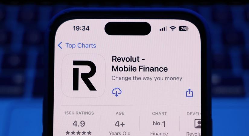 Revolut: megnövelik a készpénzfelvételi és a devizaváltási limitet is