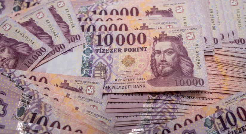 314 milliárd forint átcsoportosítását rendelte el a kormány