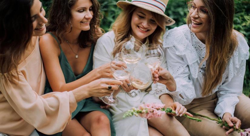 Galentin-nap: miért február 13. a barátság valódi ünnepe?