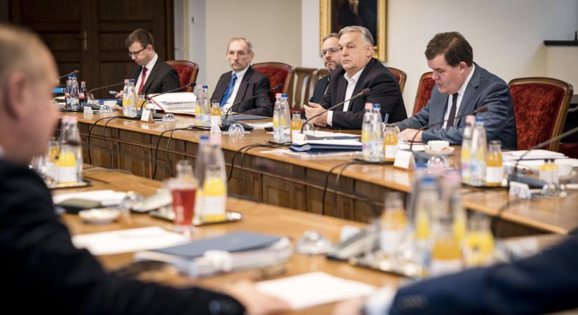 Magyarok millióit vette célba a kormány, rekordpénzek dőlnek a lakossághoz - Orbán Viktor órákon belül még erre is rálicitálhat