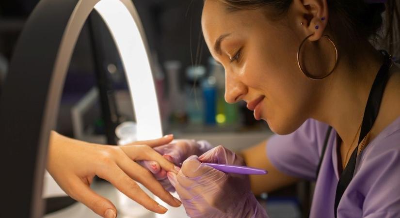 8 pont – Hogyan ismerd fel, hogy rossz manikűrszalonban jársz