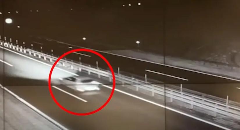 Közel 10 kilométeren át hajtott forgalommal szemben az M4-esen, mutatjuk, mi lett a vége!