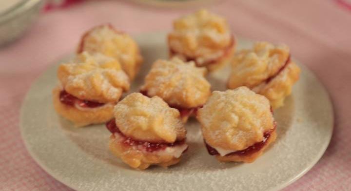 Retró kedvenc a sütisdobozból: bécsi apró egyszerűen