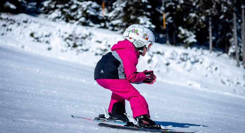 A mentők figyelmeztetnek: a hóban vagy jégen elszenvedett sérüléseket nem szabad alábecsülni