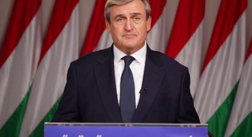 Kapitány István felháborodott a lepedőügy miatt, üzent Magyar Péternek