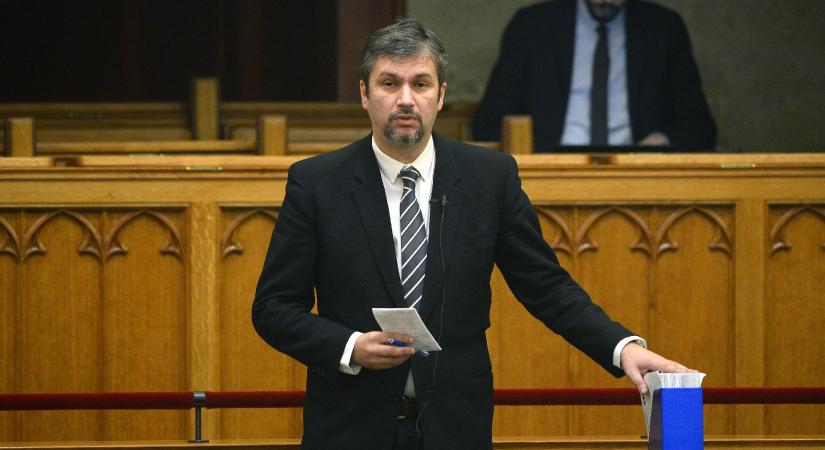 Hadházy az állítólagos szexvideóról: Ha nem lennének bajban, akkor nem vették volna elő ezt az aljasságot