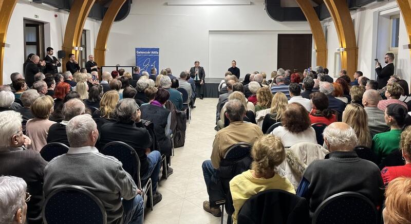 Szijjártó: sorsdöntő választás jön