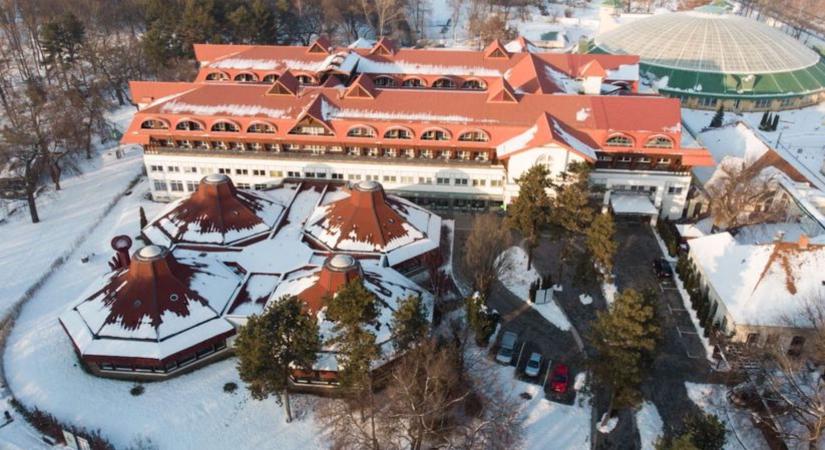 Ajánlatot kér az Aquaticum Debrecen Kft.