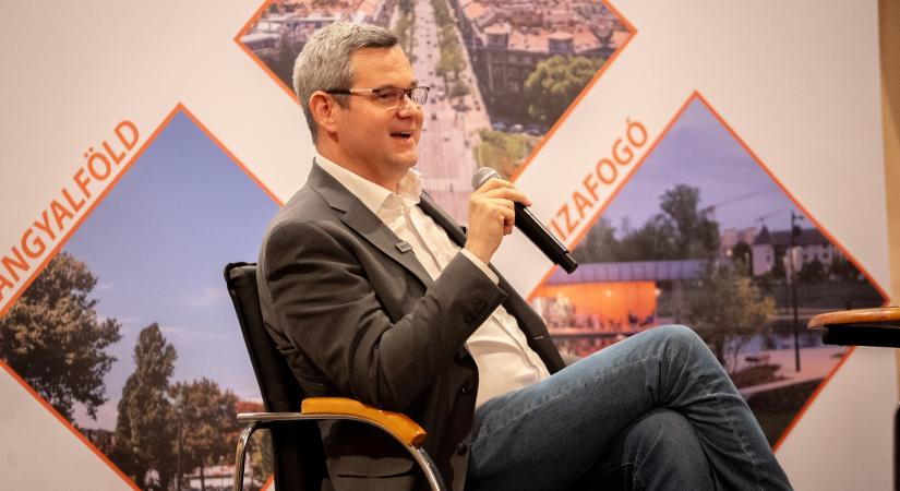 Az egészségügyért felelős államtitkár azzal dicsekedett, hogy egy házibuliban ő lenne a vamzer