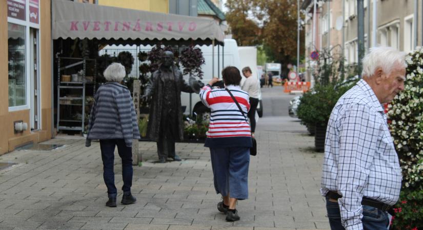Érsekújvárban egyre több az idős lakos – a város módosította a támogatásukat