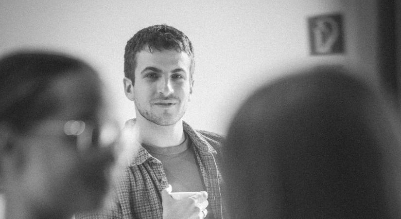 Megöljük Stellát – Tarnóczi Jakab ismét Ausztriában rendezett