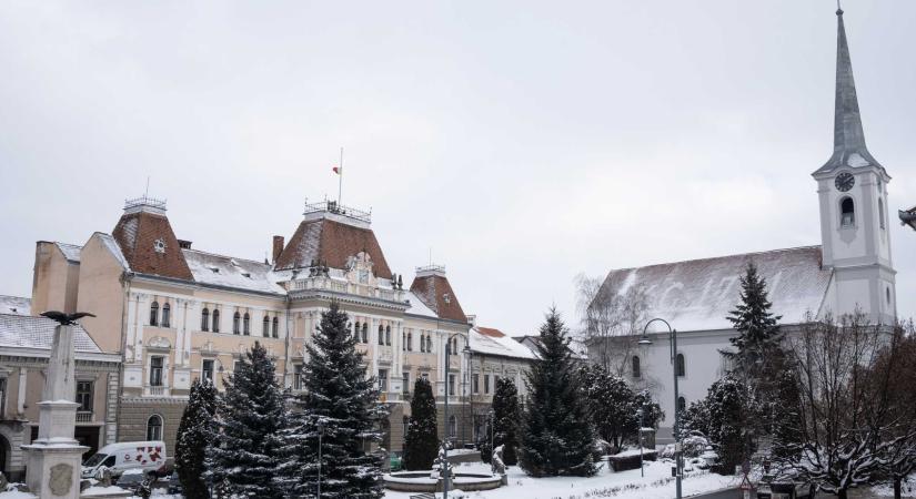 Tiltakozás – Székelyudvarhelyen négyezren kérték a helyi adók csökkentését