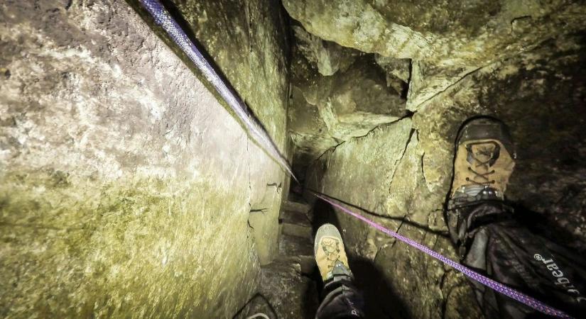 Föld alatti város az Elbruszig? Amit tudni lehet a Kárahora-hegy rejtélyes aknájáról