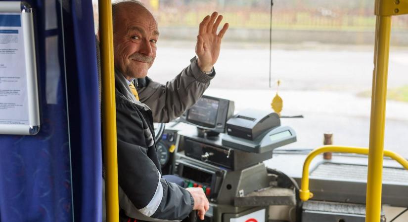 Negyven éve a volán mögött a buszsofőr - 1,75 millió kilométer balesetmentesen Hevesben