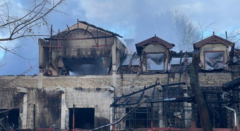 Szándékos gyújtogás miatt éghetett le a palicsi Kisvendéglő