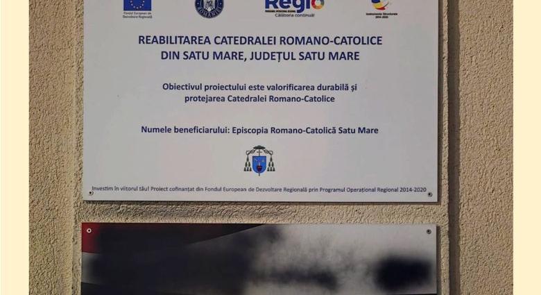 Festékszóróval fújtak le magyar feliratokat Szatmárnémetiben